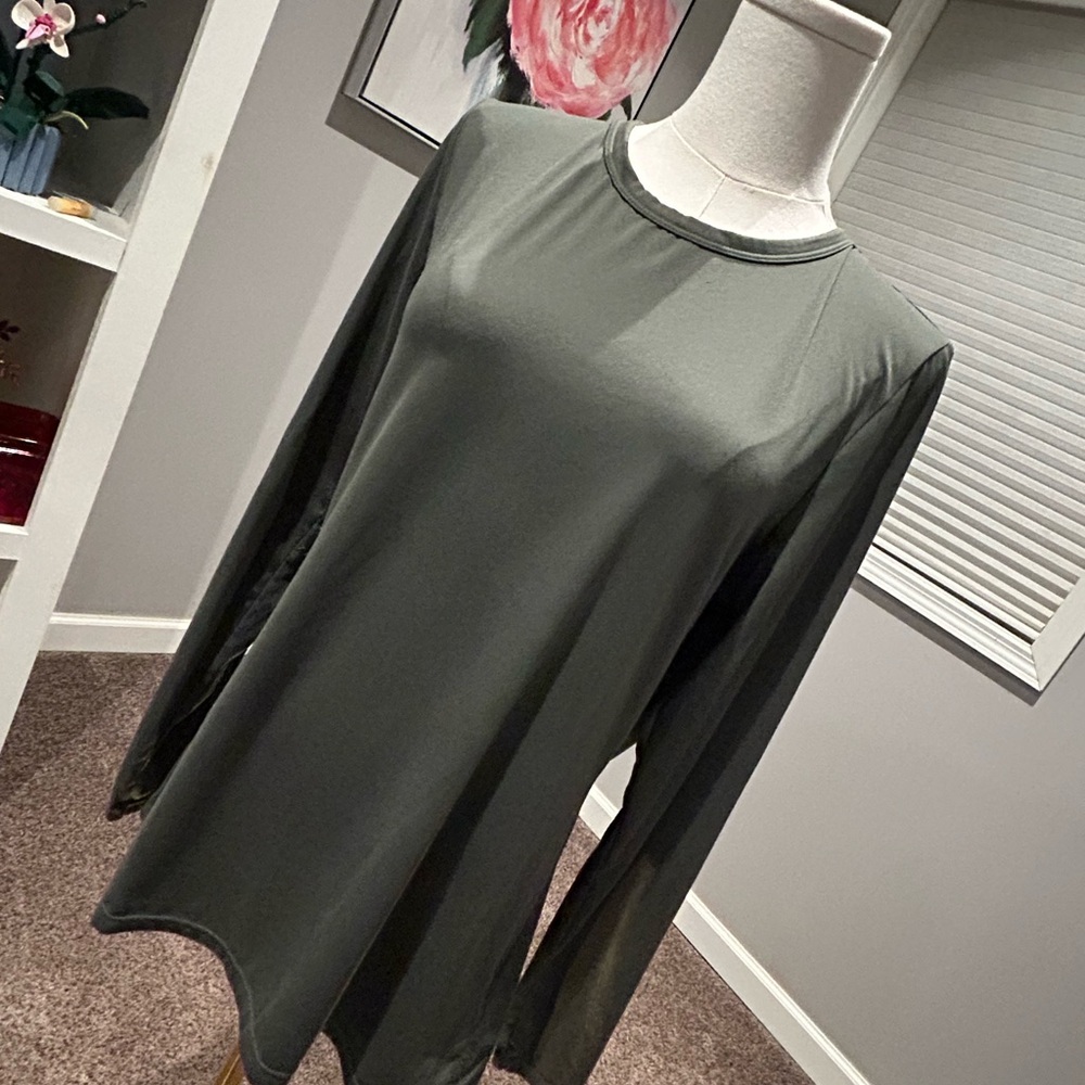 (Lot of 4) 32 Degrees Long Sleeve Base Layer Tees Size XL